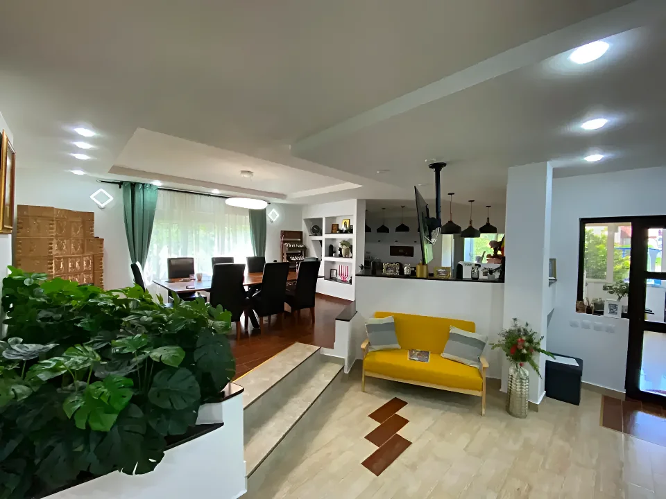 Casa vanzare Moara Vlăsiei Ilfov sufragerie cu masa